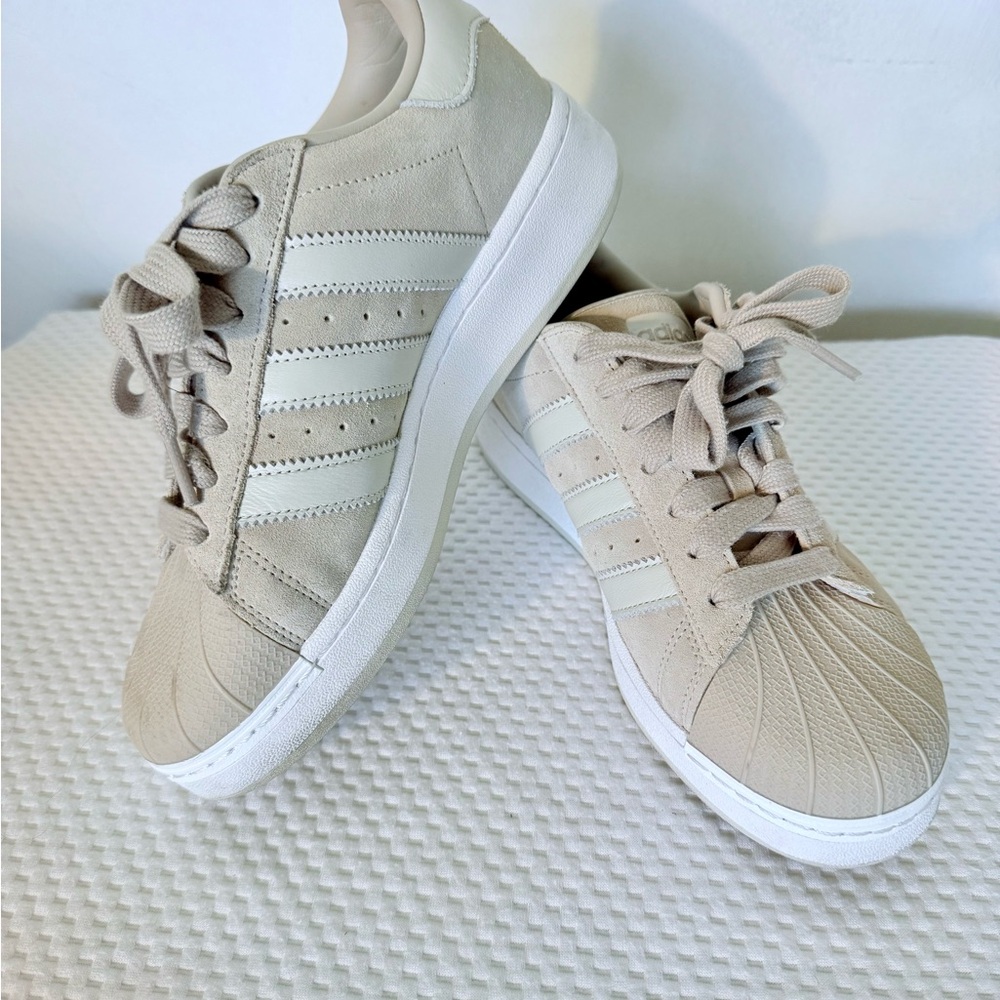 Adidas Women's Cream Sneakers